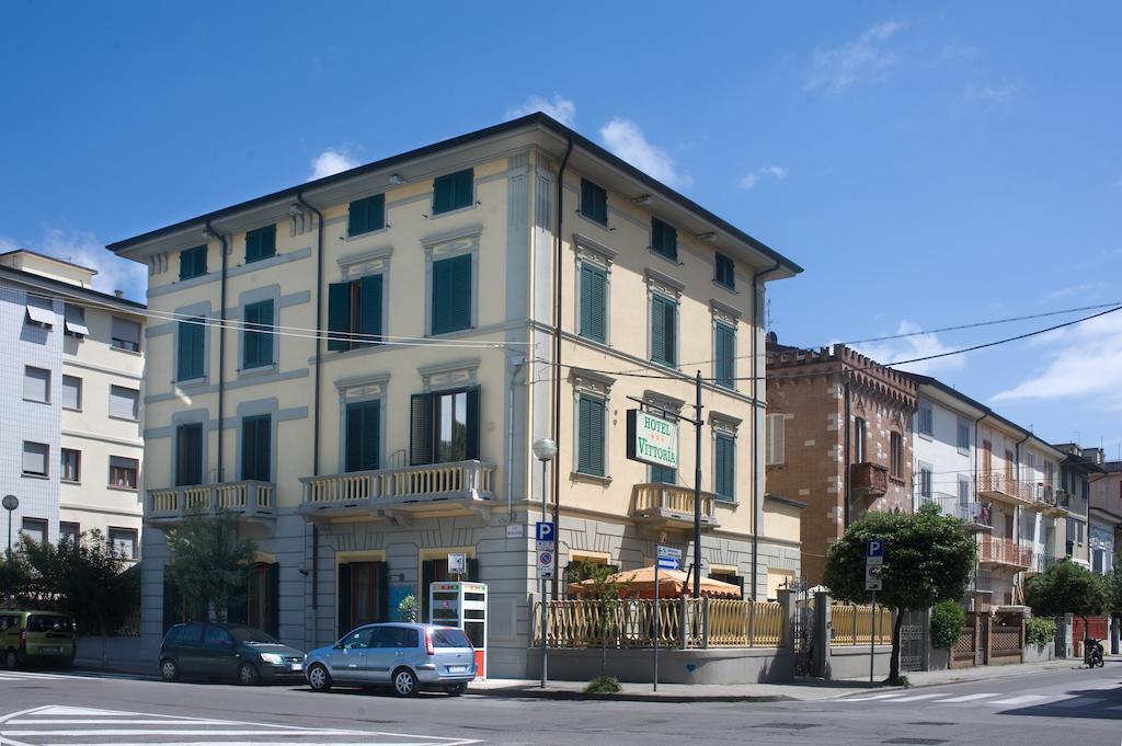 Hotel Vittoria เวียเรจโจ ภายนอก รูปภาพ